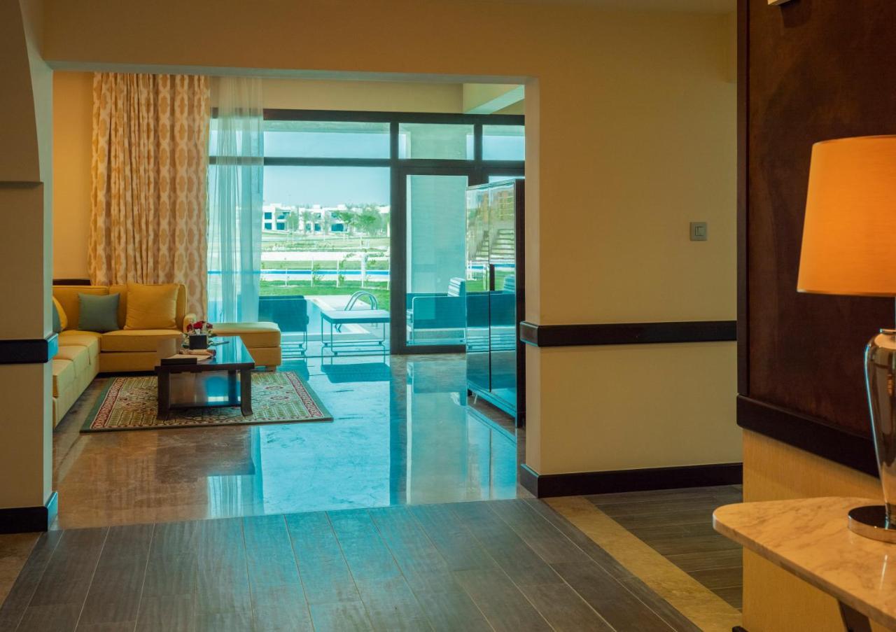 Retaj Salwa Resort & Spa Doha Exterior foto A suite at the Ritz-Carlton, DIFC