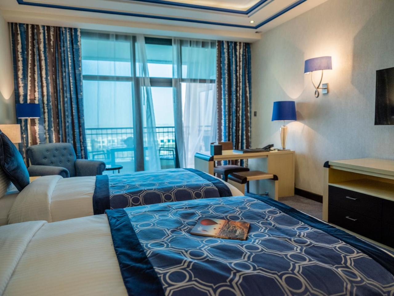 Retaj Salwa Resort & Spa Doha Exterior foto A room at the hotel